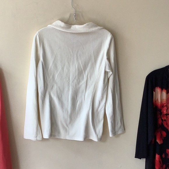 Old navy pullover size M. - Picture 4 of 5